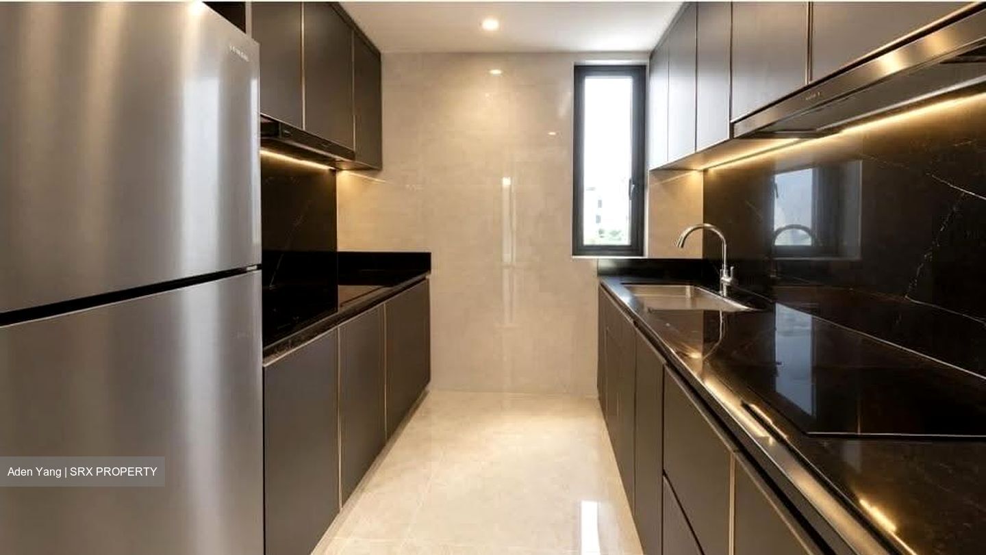 Slim Barracks Rise (D5), Condominium #635025781